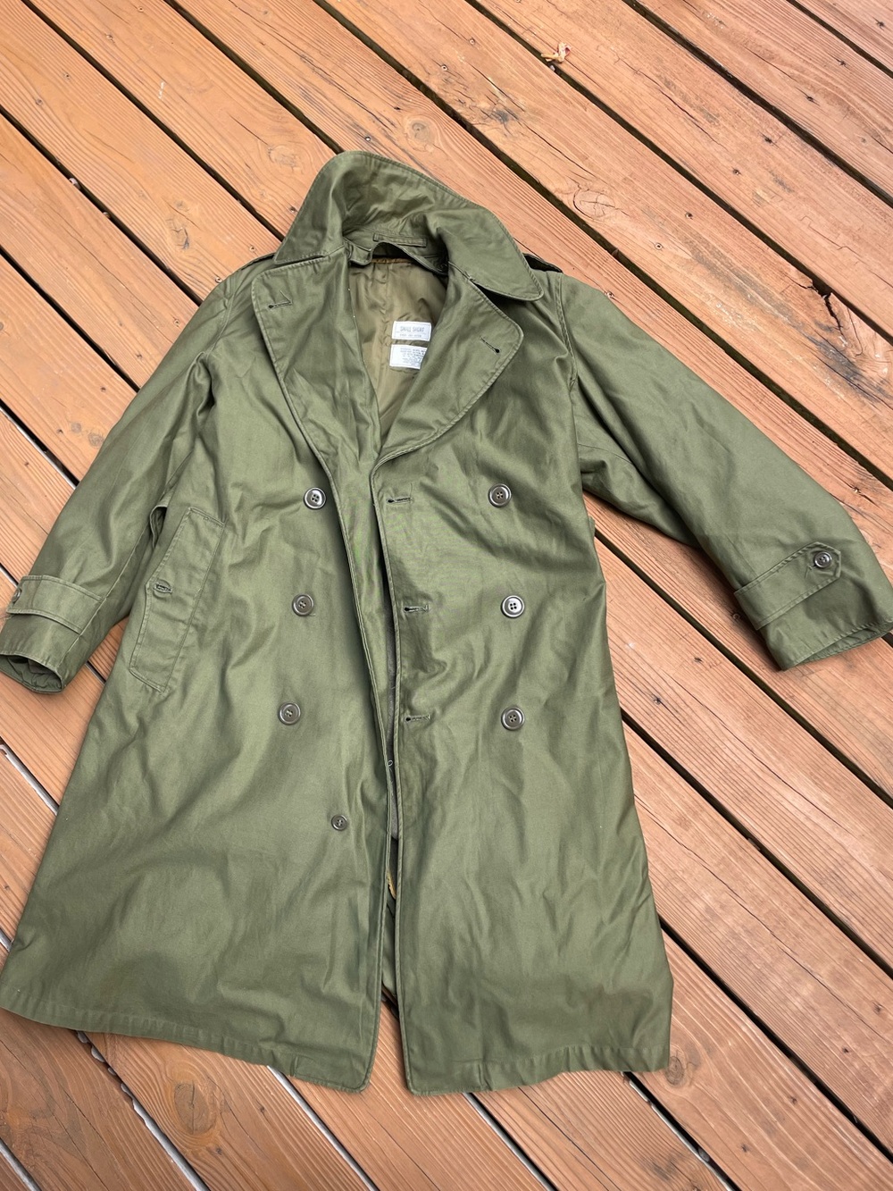 Vintage 1970s men  Olive Green Trench Coat - Classic Military Style
